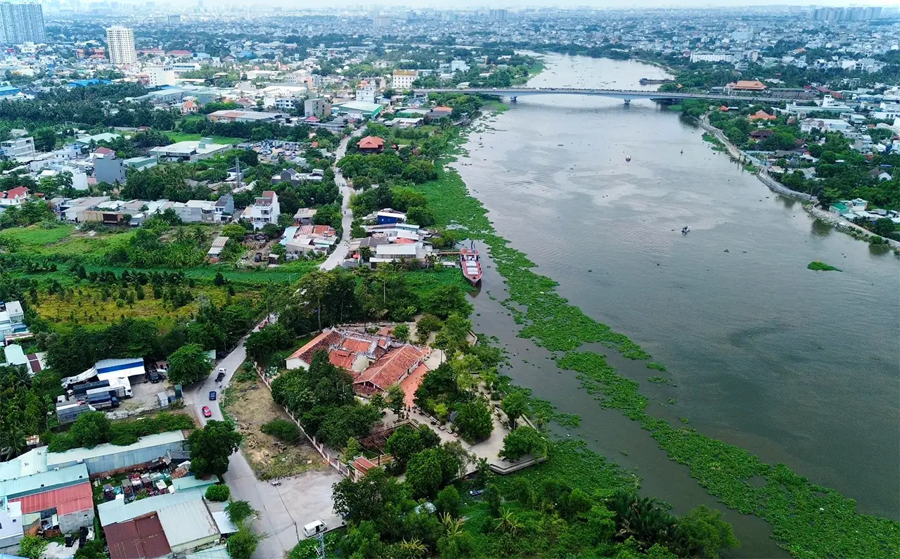 Khu vực ven sông Lái Thiêu tại thành phố Thuận An Bình Dương